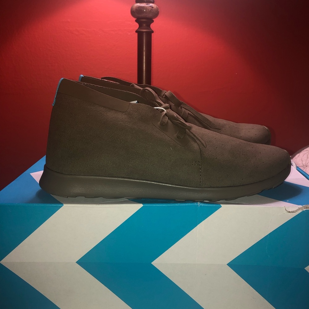 Native Apollo Chukka NWT